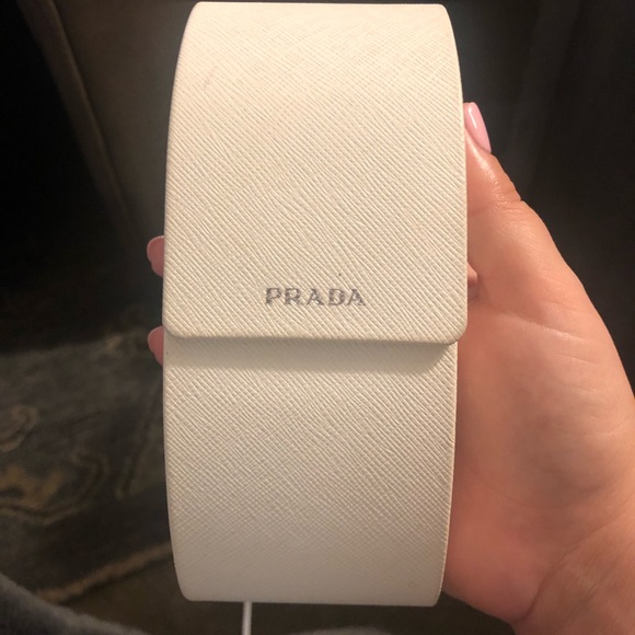 Prada sunglasses - Picture 2 of 5